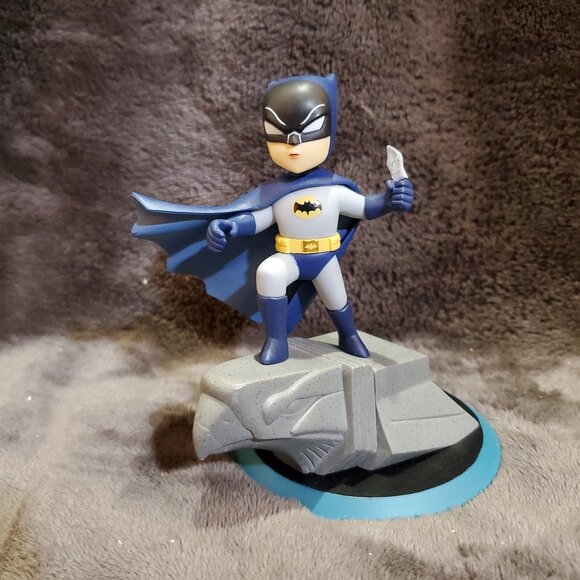 Q-Fig DC Comics 1966 Adam West Batman Q-POP-Fig Loot Crate Exclusive - Picture 1 of 7